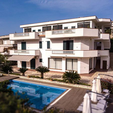 Villa La Quiete - Adults Only Cuke 外观 照片