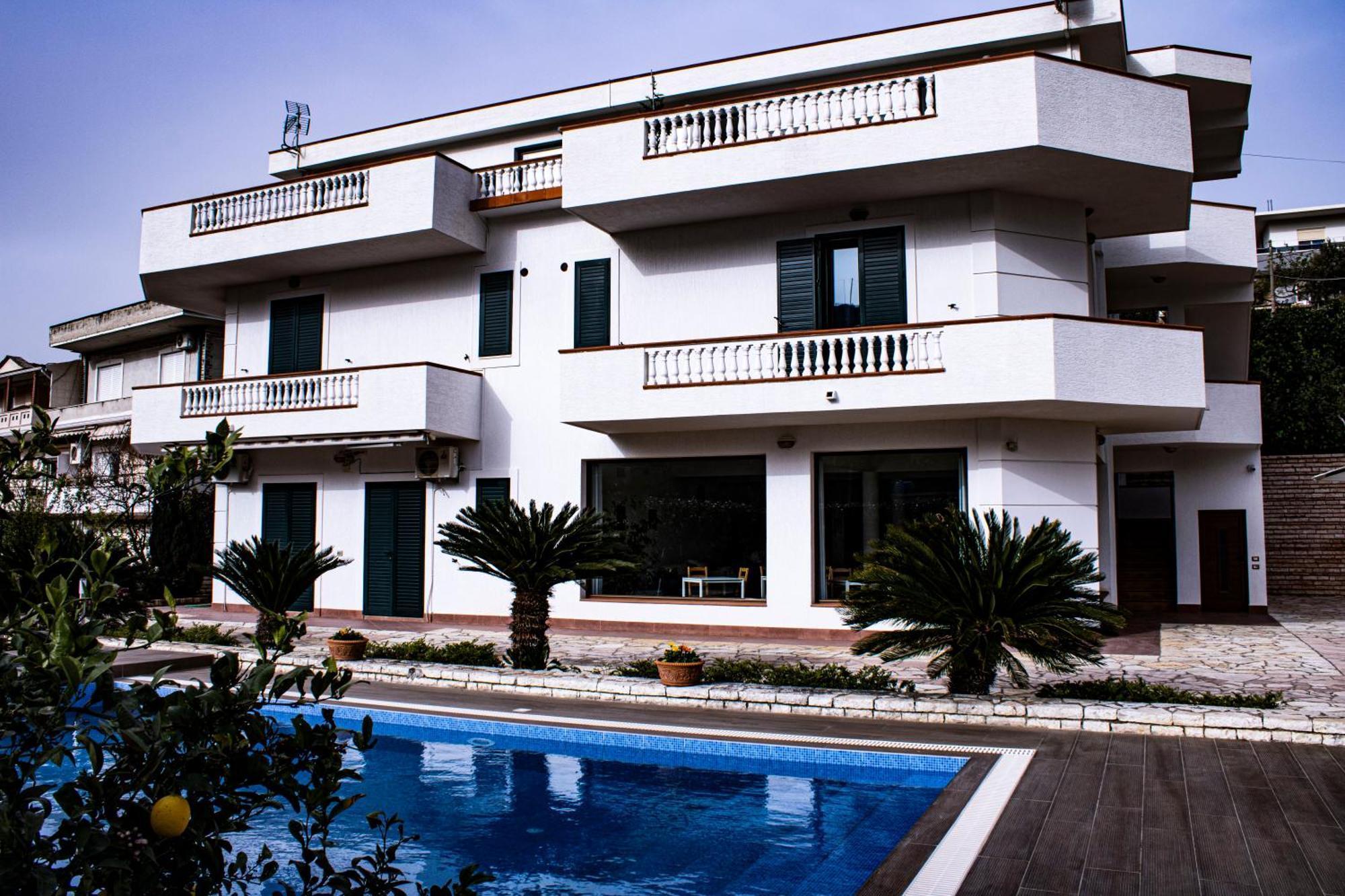 Villa La Quiete - Adults Only Cuke 外观 照片