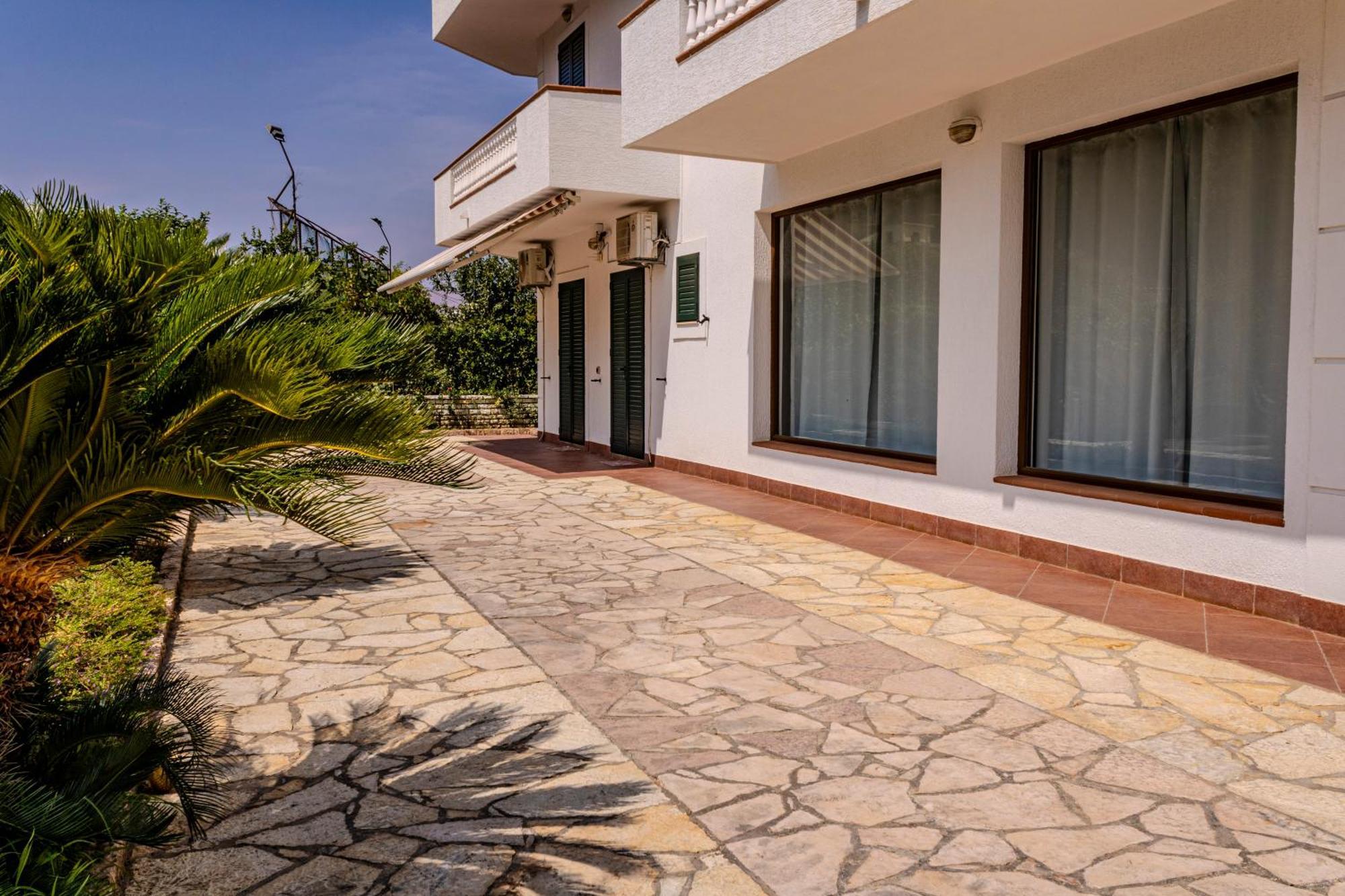 Villa La Quiete - Adults Only Cuke 外观 照片